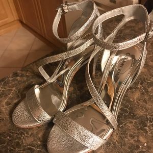 Gianni Bini silver heels. Size 7.5